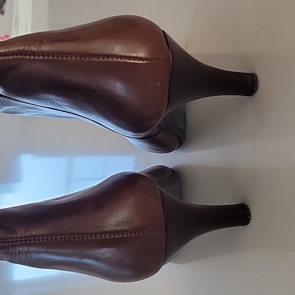 Brown boots - Picture 3 of 5